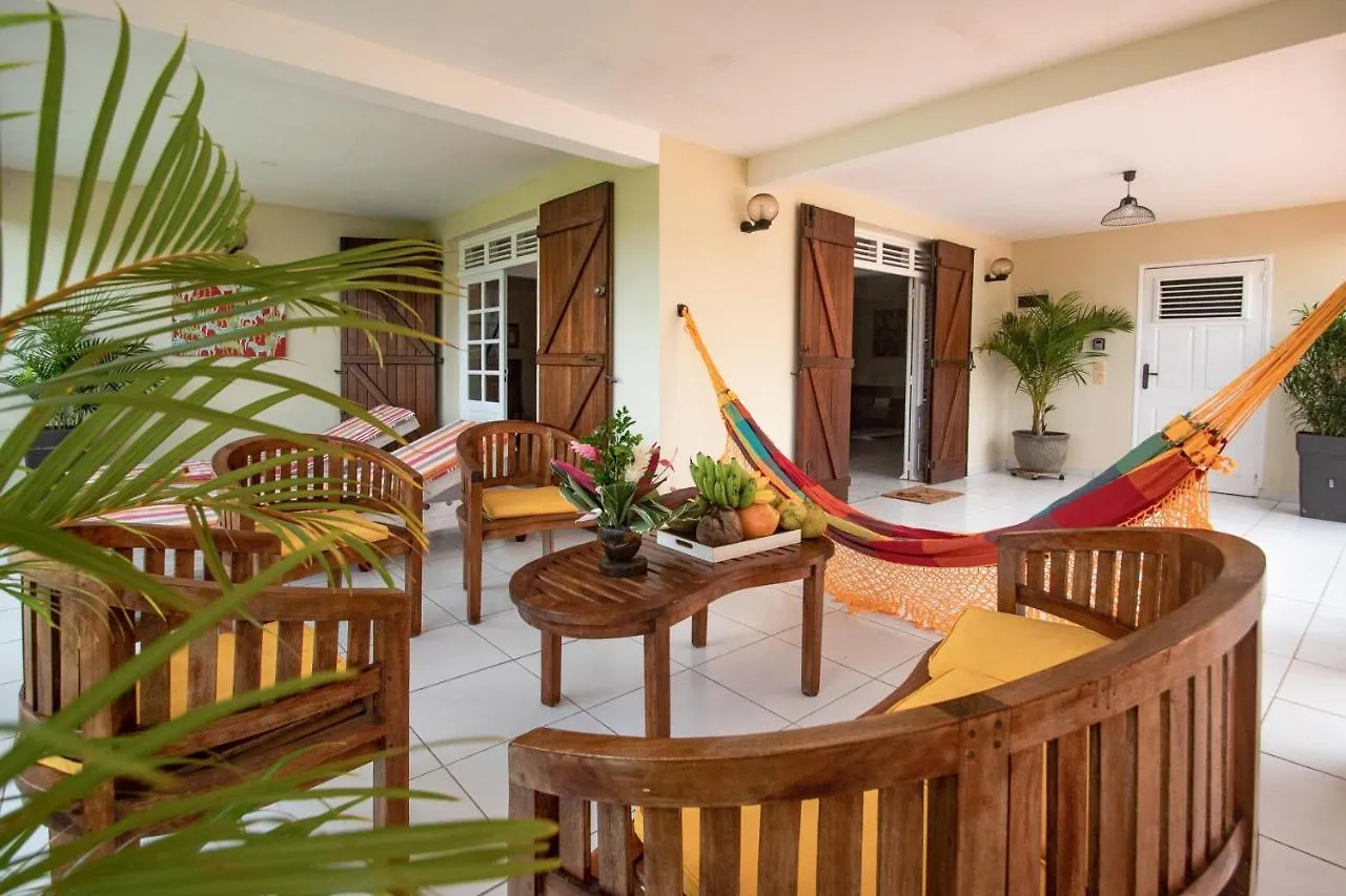 بيت للعطل سانت-جوزيف La Maison Aux Bougainvilliers