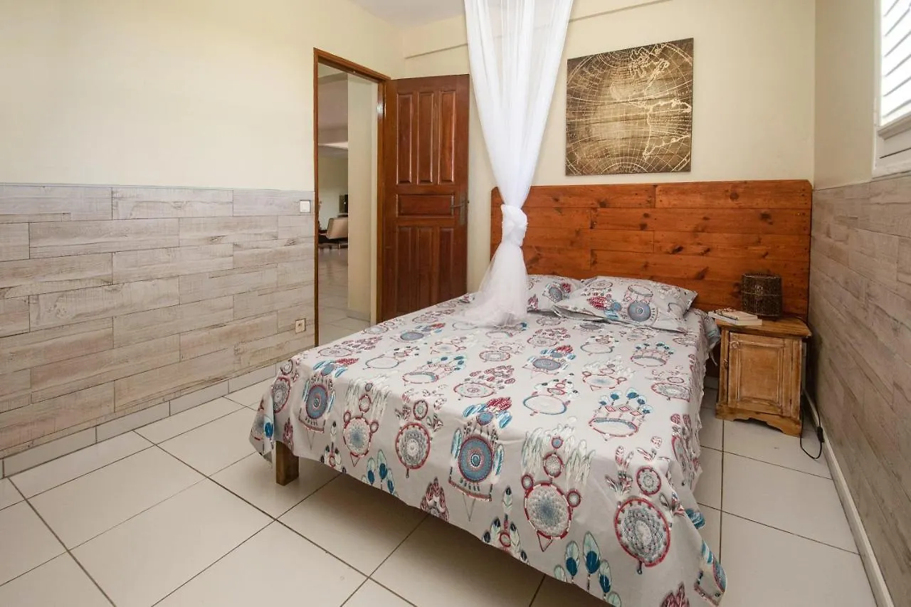 سانت-جوزيف La Maison Aux Bougainvilliers
